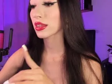 krisneal – webcam model profile photo Image 12