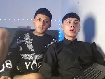 wolfan_sky – webcam model profile photo Image 13