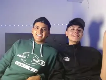 wolfan_sky – webcam model profile photo Image 16