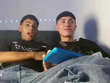 wolfan_sky – webcam model profile photo Image 8