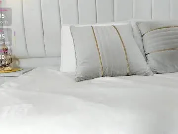 wolfan_sky – webcam model profile photo Image 17