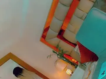 IORio2 – webcam model profile photo Image 6