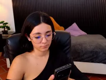 deyvessa – webcam model profile photo Image 2