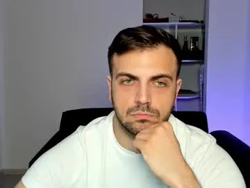 hina_porn – webcam model profile photo Image 11