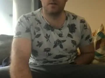 Dina-11 – webcam model profile photo Image 4