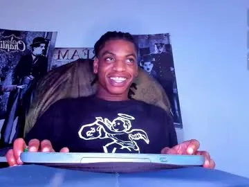 PRINCEPOPPY – webcam model profile photo Image 14