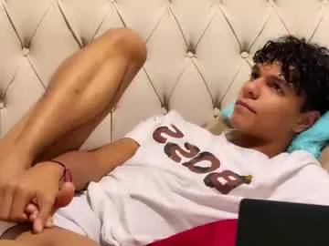 mayadashaaa – webcam model profile photo Image 2