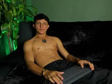 cumband – webcam model profile photo Image 10