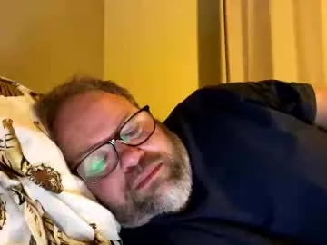 raisawetsx – webcam model profile photo Image 3