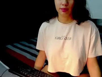 hina_porn – webcam model profile photo Image 2