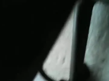 VIKITOMMY – webcam model profile photo Image 5