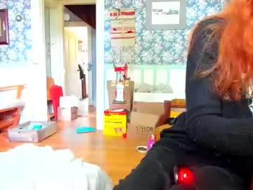 curly_greeneyed – webcam model profile photo Image 16