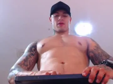 kingdanny_8 – webcam model profile photo Image 7