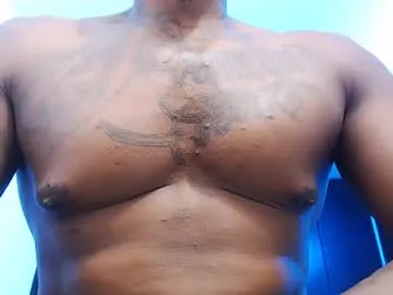 hunkwithglasses – webcam model profile photo Image 6