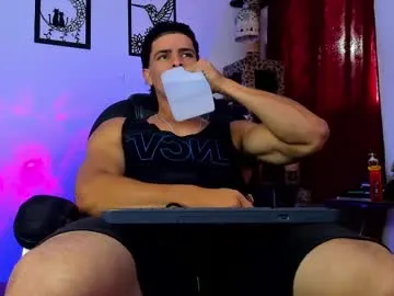 hunkwithglasses – webcam model profile photo Image 2