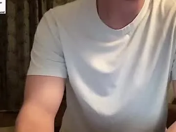 YoungSquad – webcam model profile photo Image 2