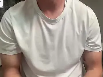 YoungSquad – webcam model profile photo Image 8