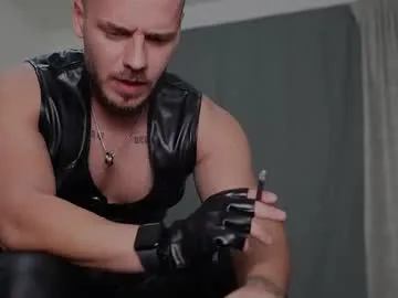 VIKITOMMY – webcam model profile photo Image 6