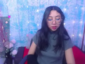 avroraromance – webcam model profile photo Image 13