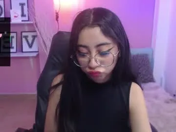 avroraromance – webcam model profile photo Image 15