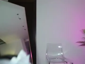 annie_volker – webcam model profile photo Image 17