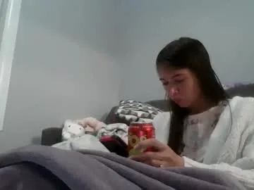 curly_greeneyed – webcam model profile photo Image 10