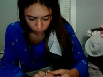 curly_greeneyed – webcam model profile photo Image 13