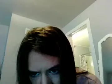 curly_greeneyed – webcam model profile photo Image 18