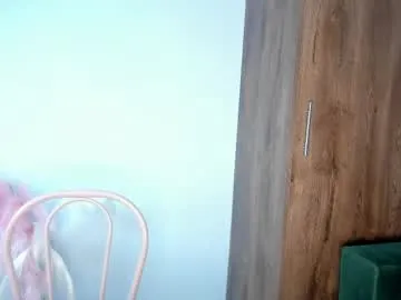 hina_porn – webcam model profile photo Image 2