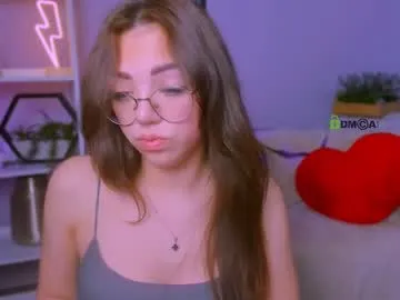 millemimi – webcam model profile photo Image 2