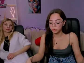 millemimi – webcam model profile photo Image 3