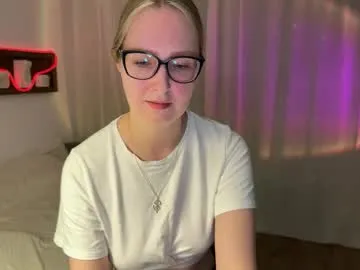 alana15 – webcam model profile photo Image 14