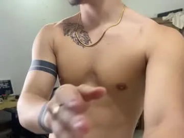 TOP_po – webcam model profile photo Image 3