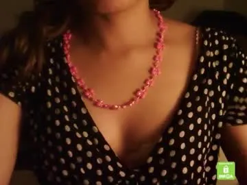 hina_porn – webcam model profile photo Image 11