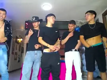 kustom77 – webcam model profile photo Image 10