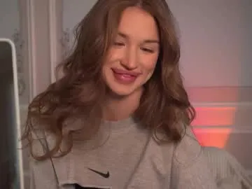 Rinamay_ – webcam model profile photo Image 3