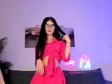 lola_bunny68 – webcam model profile photo Image 4