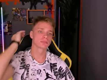 EvieEvans – webcam model profile photo Image 2