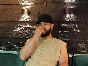 little_effy18_ – webcam model profile photo Image 7