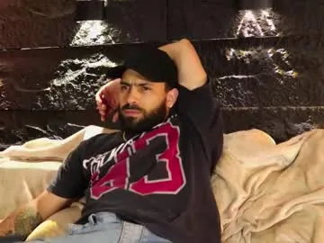 little_effy18_ – webcam model profile photo Image 8