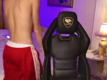 Keep_us_wild – webcam model profile photo Image 13