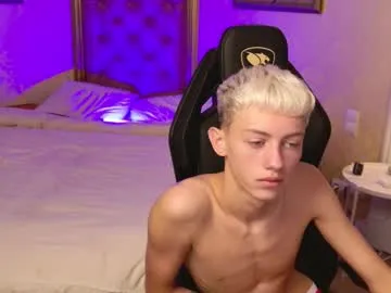 Keep_us_wild – webcam model profile photo Image 14