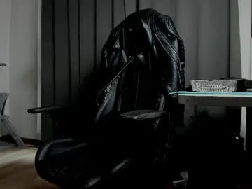 xxYuIxx – webcam model profile photo Image 4