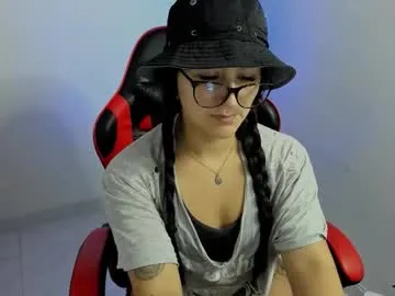 mayadashaaa – webcam model profile photo Image 7