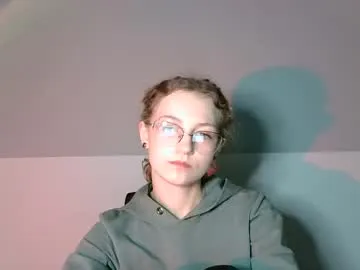 lily_tayberry – webcam model profile photo