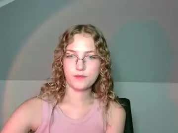 EvieEvans – webcam model profile photo Image 12