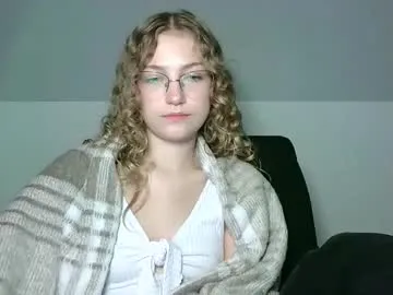 EvieEvans – webcam model profile photo Image 13