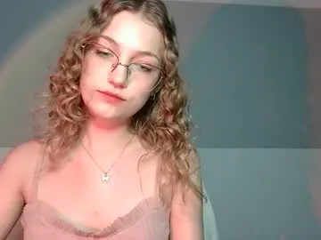 EvieEvans – webcam model profile photo Image 7