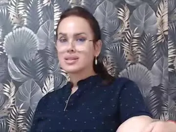 PinkyPai – webcam model profile photo Image 15