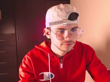 Youlalia – webcam model profile photo Image 3